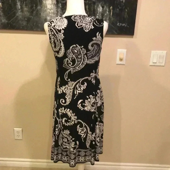 JM Collection Black & White paisley design w/embellished Neckline-PS & PM - Picture 3 of 10